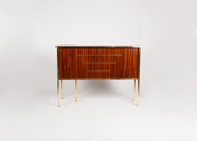 Freestanding Corner Bar