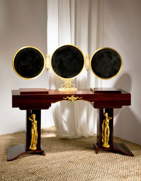 The International Fine Art &amp; Antiques Dealer Show