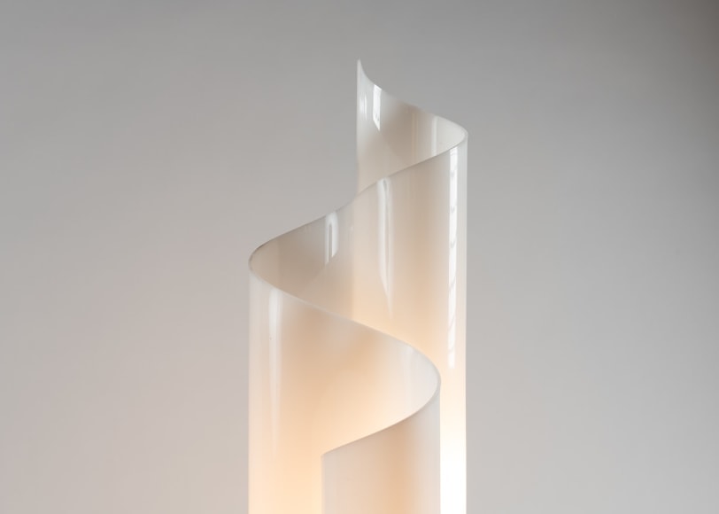 Mezza Chimera Wave-Patterned Table Lamp