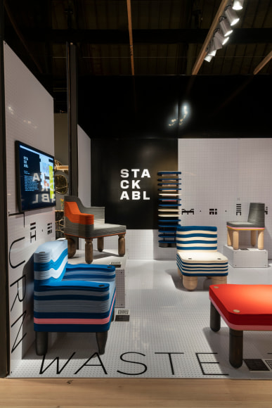 Salon installation phtos