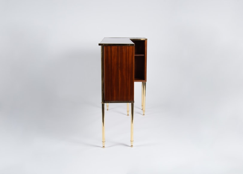 Freestanding Corner Bar