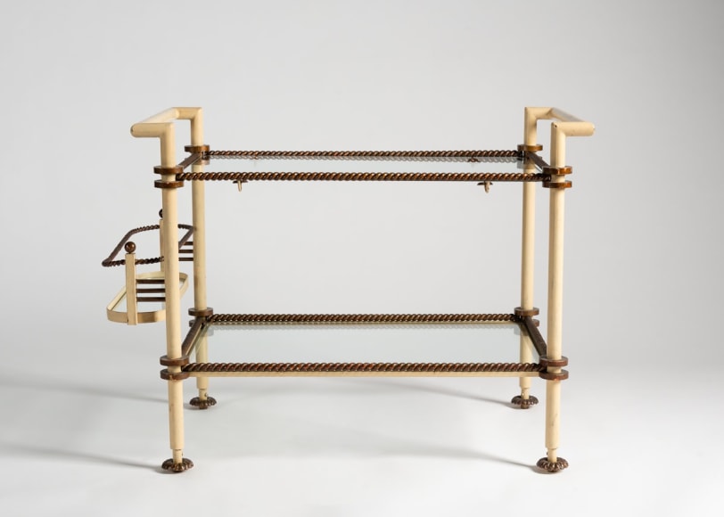 In the manner of Gilbert Poillerat