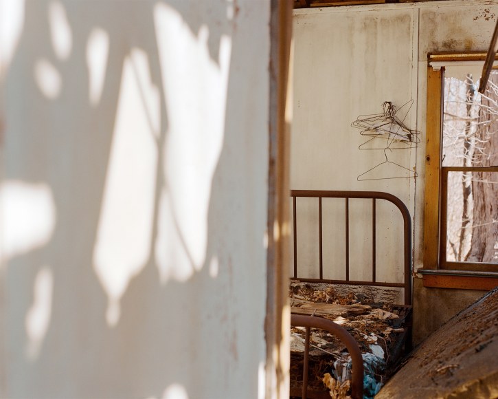 Tema Stauffer  Bed in Shack, Livingston, New York, 2016  Archival Pigment Print  24h x 30w in, Edition of 8  30h x 36w, Edition of 8  42h x 50.5w, Edition of 3   TS_022