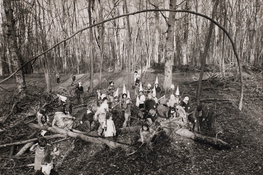 Edouard Boubat (1923-1999)  Environs de Paris, 1978, printed later  Gelatin silver print  12 x 6 inches (paper), black and white photography