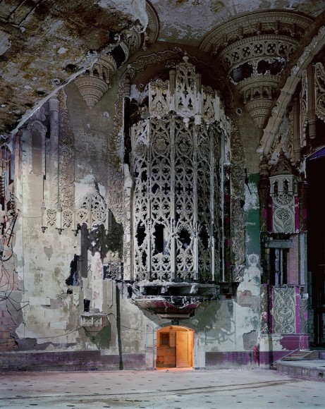Andrew Moore, Organ Screen, United Artists Theatre, Detroit, 2008, Archival pigment print