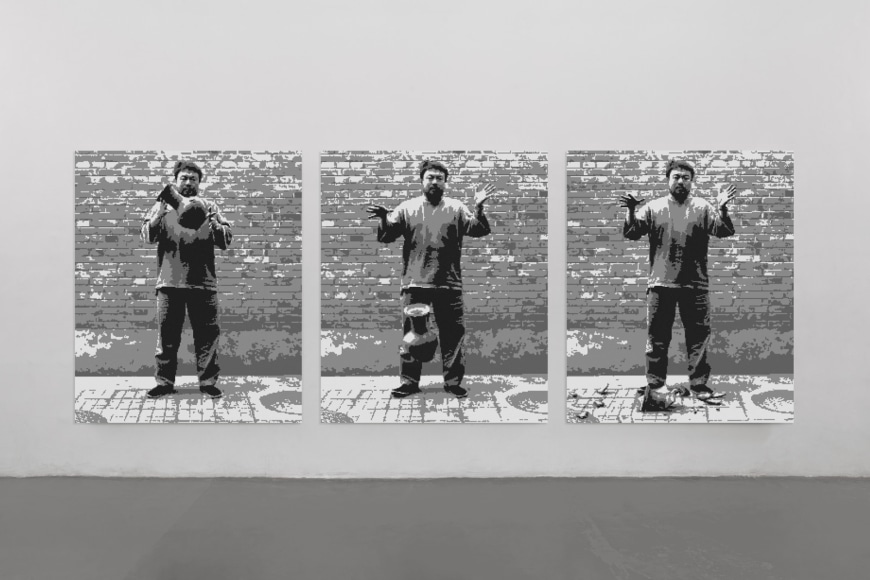 Ai Weiwei, Dropping a Han Dynasty Urn in Lego