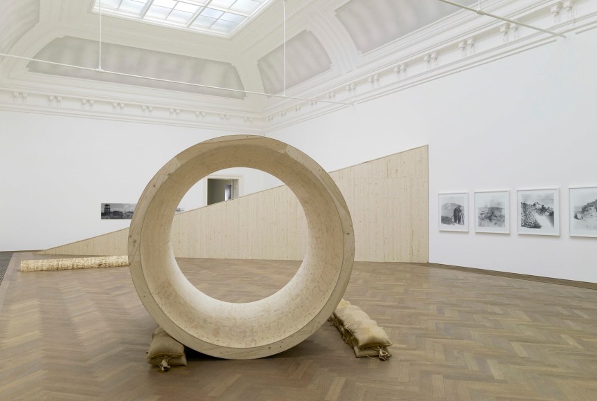 Goshka Macuga, I Am Become Death