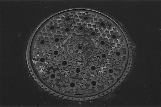 New York City, Manholes #18