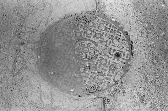 New York City, Manholes #8