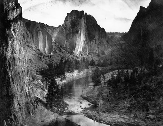 Volcanic Ash Along the Crooked River