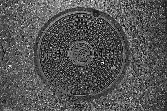 New York City, Manholes #13