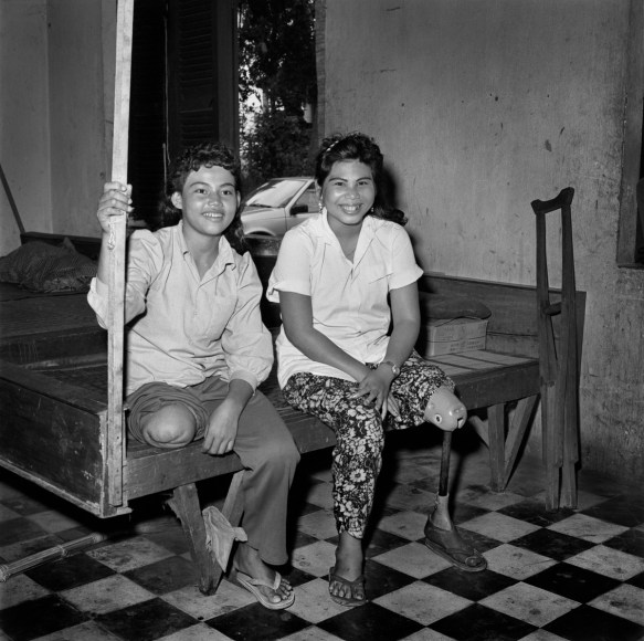 Rosalind Fox Solomon
