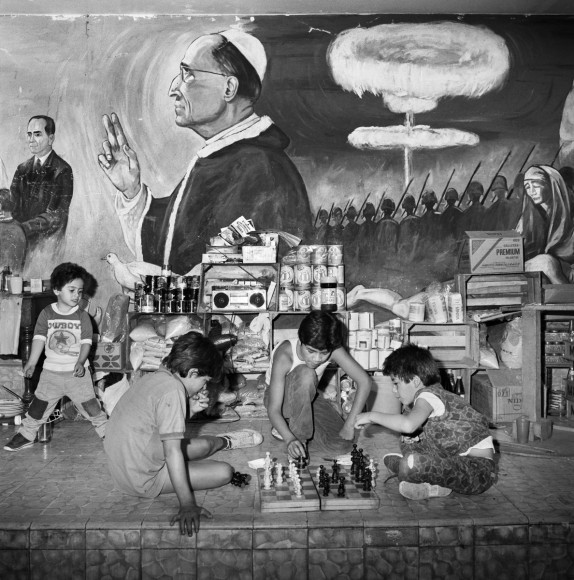 Rosalind Fox Solomon
