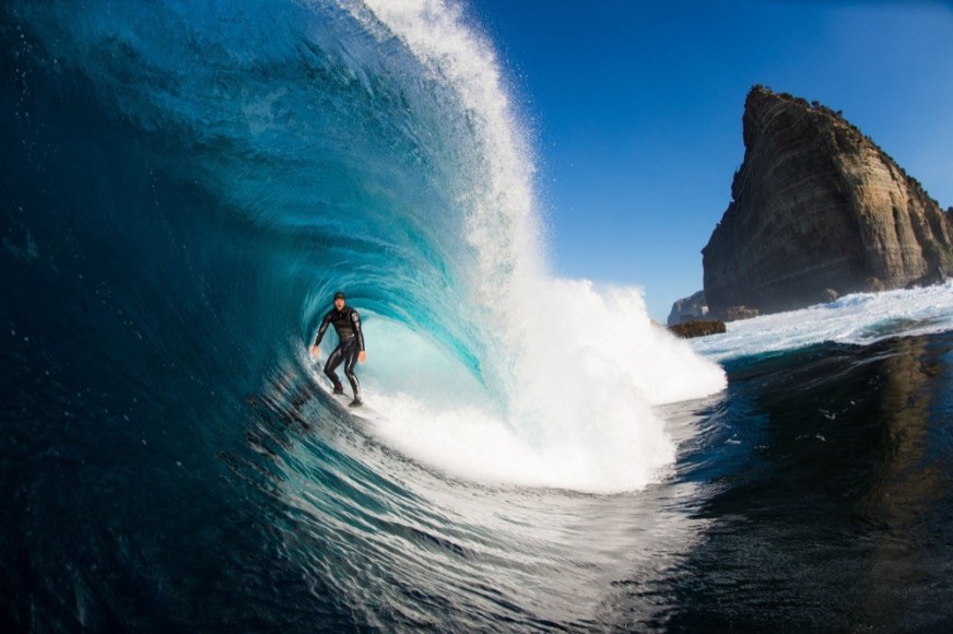 Stu Gibson, Finalist Nikon Surf Photo of the Year 2017