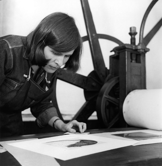 IMOGEN CUNNINGHAM (1883-1976), Beth Van Hoesen