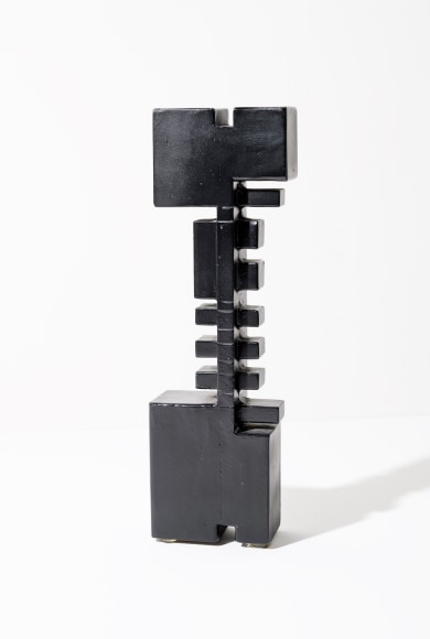 Elsa Gramcko, Sin t&iacute;tulo [Untitled], 1965. Painted iron, 11 13/16 x 3 1/2 x 1 15/16 in.&nbsp;(30 x 9 x 5 cm.)