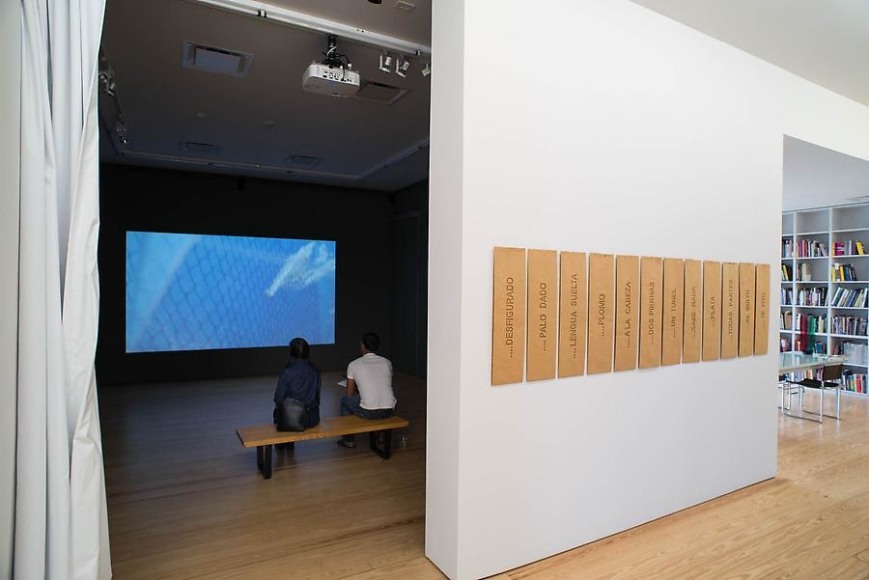 Miguel Angel R&iacute;os, Folding Borders, Installation view, 2013.