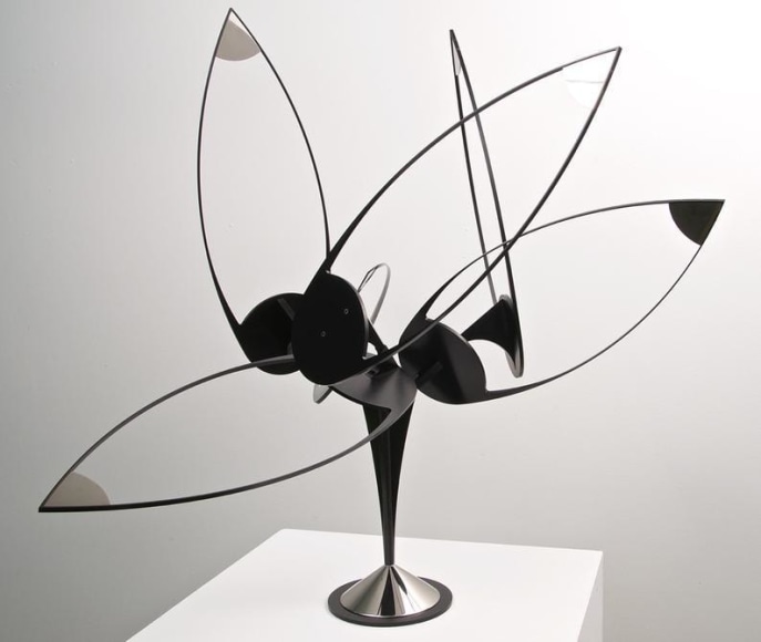 Pedro S. de Movell&aacute;n, Flying Dutchman, 2016, Black anodized aluminum, nickel plated aluminum, stainless steel