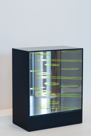 Martha Boto,&nbsp;D&eacute;placements Optiques, 1968. Plexiglas, metal, wood, motor, 18 1/2 x 15 x 8 5/8 in. (47 x 38.2 x 22 cm.)