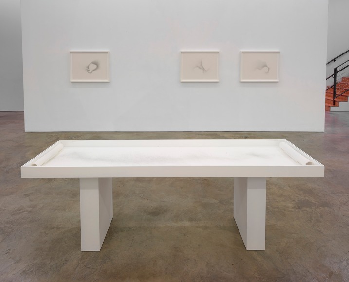 Installation view of Gustavo D&iacute;az: Confronting Silence at Sicardi | Ayers | Bacino, 2022.