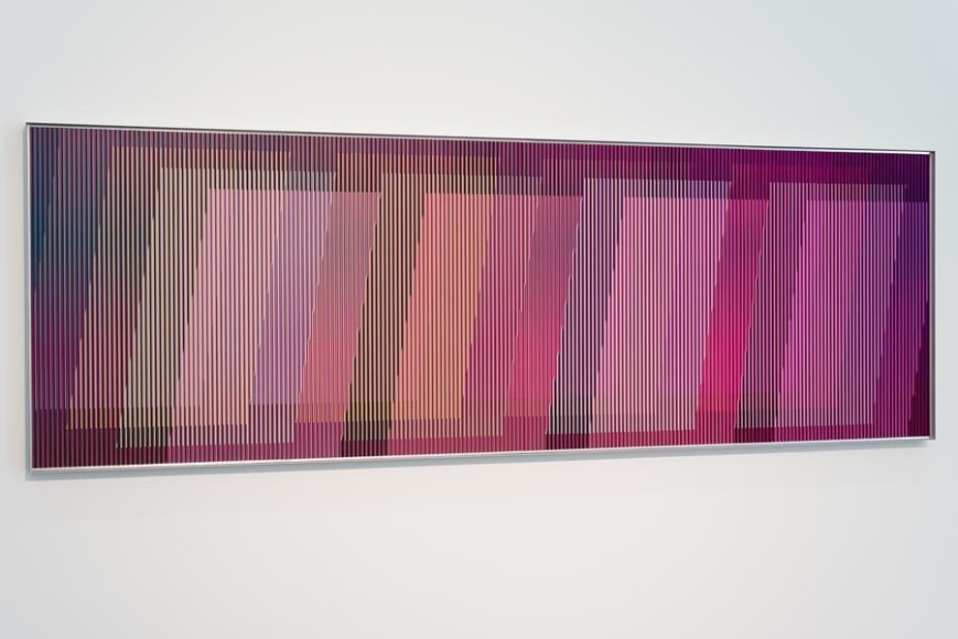 Carlos Cruz-Diez, Physichromie Panam 124, 2013. Chromography on aluminum, 31.5 in. x 94.5 in.