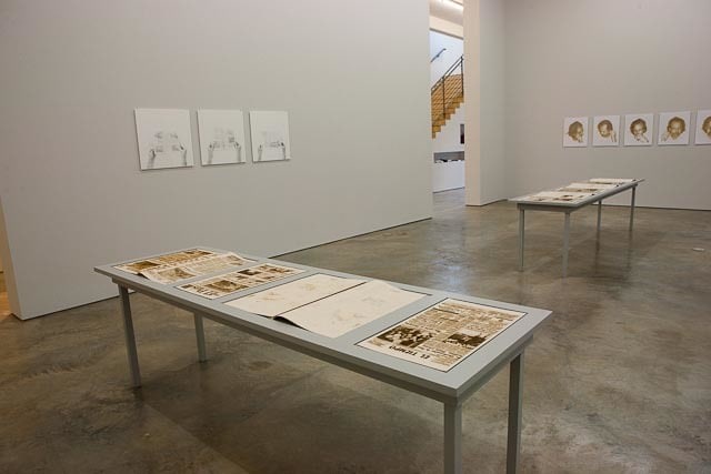 Oscar Mu&ntilde;oz, Installation view, 2012.