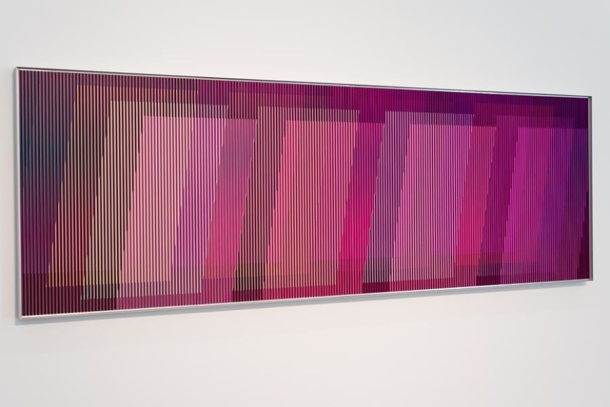 Carlos Cruz-Diez, Physichromie Panam 124, 2013. Chromography on aluminum, 31.5 in. x 94.5 in.