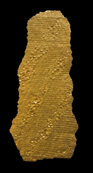 Olga de Amaral, Estela 51, 2013. Linen, gesso, acrylic, and gold leaf, 70 1/16 x 31 1/2 in. (178 x 80 cm.)