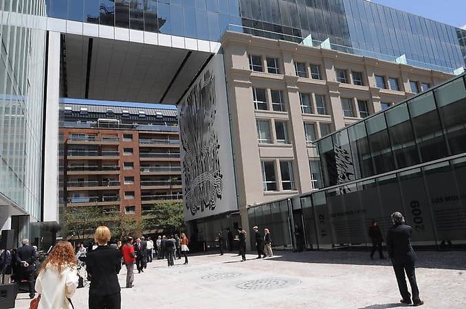 Pablo Siquier, Los Molinos Building, 2008. Puerto Madero, Buenos Aires.