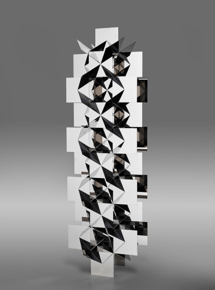 Francisco Sobrino, Structure Permutationnelle. Ed. 6/7, 1963/2014. Mirror-polished stainless steel, 39 3/8 x 13 x 13 in. (100 x 33 x 33 cm.)