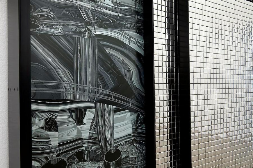 Ana Maria Tavares, Desviante Double, Dia L (detail), 2011. From the series Hier&oacute;glifos Sociais. Aluminum, compound aluminum, colored and silver stainless steel, digital printing, and electrostatic painting. 152 cm x 283 cm x 18 cm.