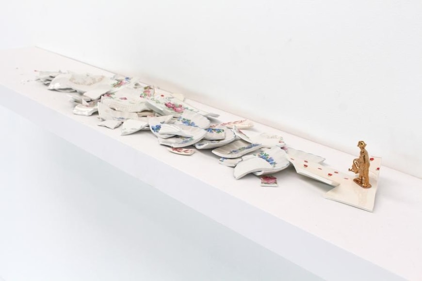 Liliana Porter. The Gardener,&nbsp;2016.&nbsp;Ceramic fragments and figurine on painted shelf,&nbsp;75 x14 x 6 in.