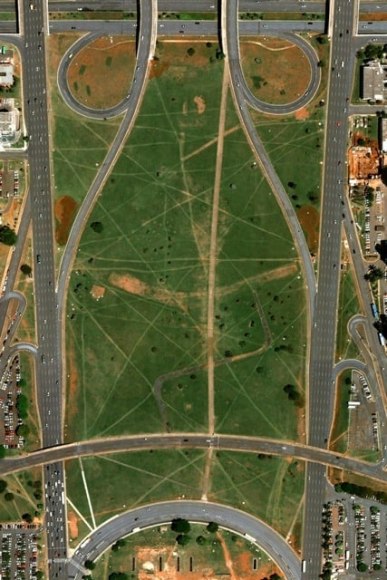 Clarissa Tossin, Bras&iacute;lia by Foot, 2009. Archival inkjet on cotton paper. 20 in. x 30 in.
