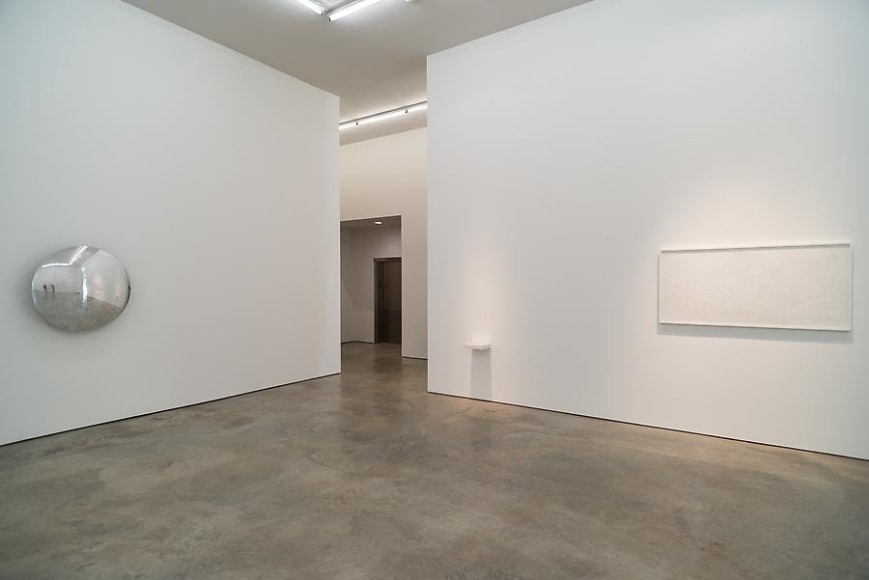 Marco Maggi, fanfold, Installation view, 2013.