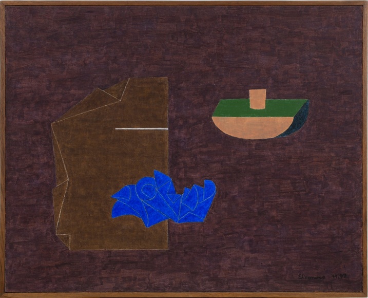 Folha de papel, mata-borr&atilde;o e papel amassado