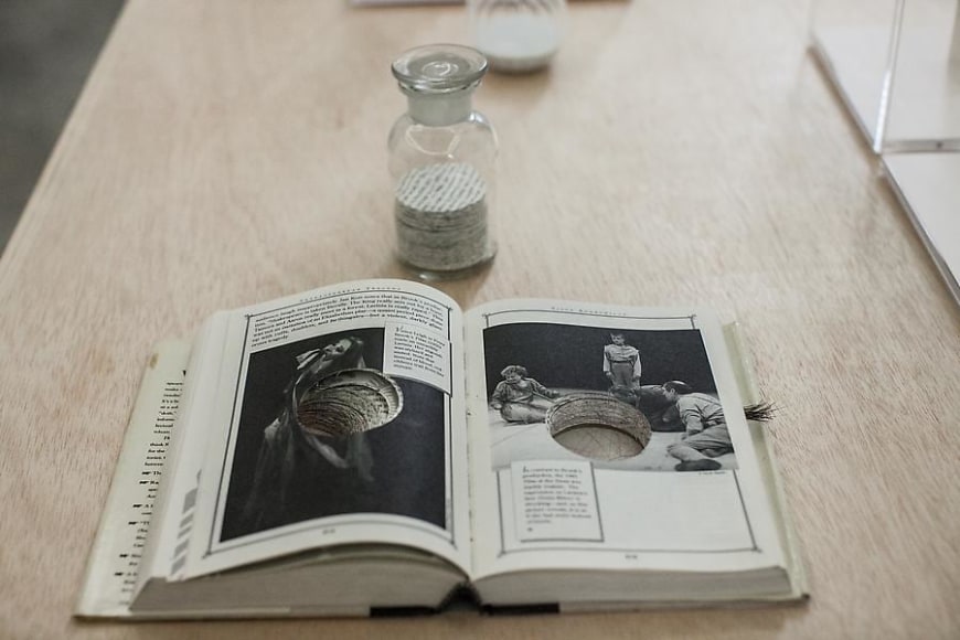 Gabriel de la Mora, T.O.E.F.M.U.T.I.T.O.A.I.I., installation view. Sicardi Gallery, 2012.