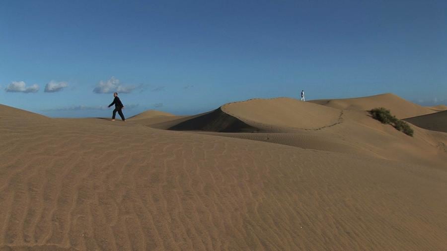 Dias &amp;amp; Riedweg, Para&iacute;so Cansado, 2009. Two channel audio-video installation HDV, 7:34 minutes.