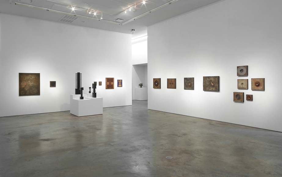 Installation view of&nbsp;Elsa Gramcko: The Invisible Plot of Things&nbsp;at Sicardi Ayers Bacino, 2022.