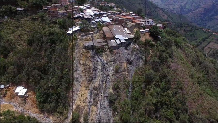Sin Cielo (Skyless), 2016, Single channel video projection with sound, 11:12 minutes