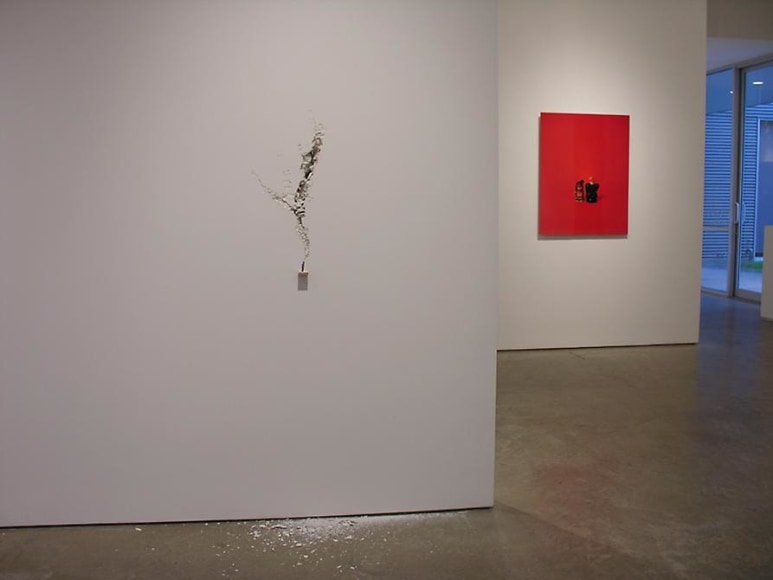 Liliana Porter, Sicardi Gallery installation view, 2006