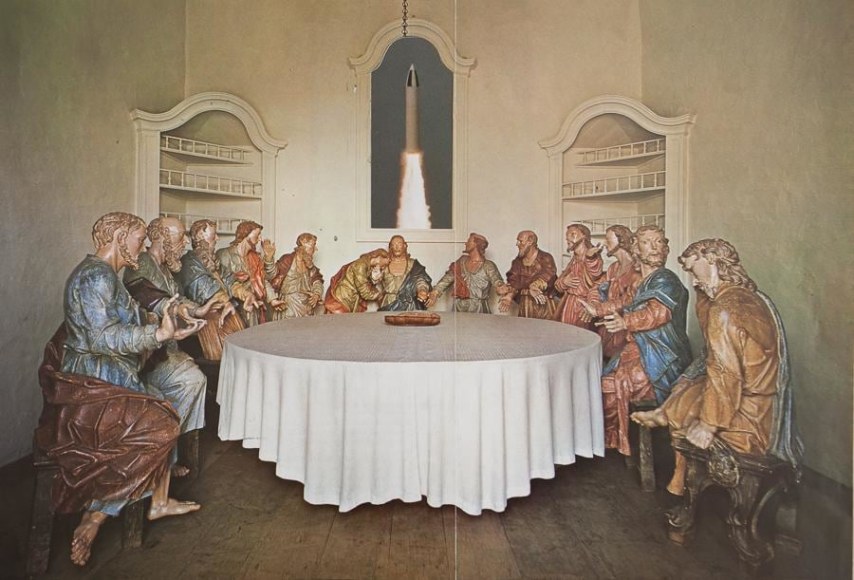 Le&oacute;n Ferrari, La &uacute;ltima cena, 1986. Collage, 11 3/8 x 16 5/16 in. / 29 x 41.5 cm.