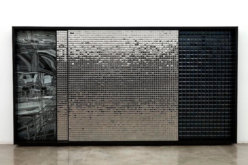 Ana Maria Tavares, Desviante Double, Dia L, 2011. From the series Hier&oacute;glifos Sociais. Aluminum, compound aluminum, colored and silver stainless steel, digital printing, and electrostatic painting. 152 cm x 283 cm x 18 cm.