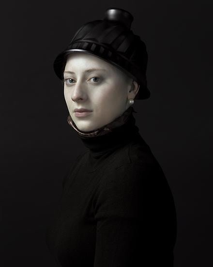 Cupcake, 2011, 	24 x 20 inch pigment print 