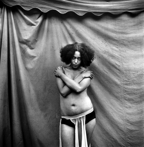 Susan Meiselas, New Girl. Tunbridge, VT, 1975