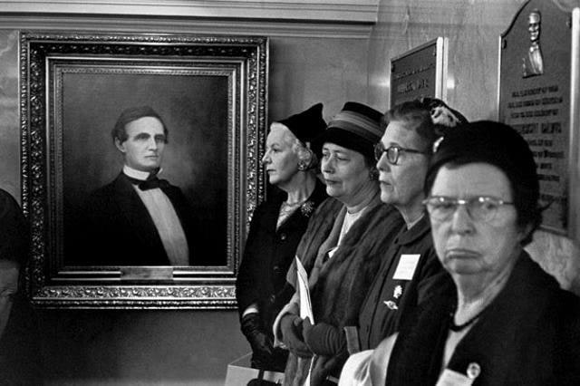 HENRI CARTIER-BRESSON