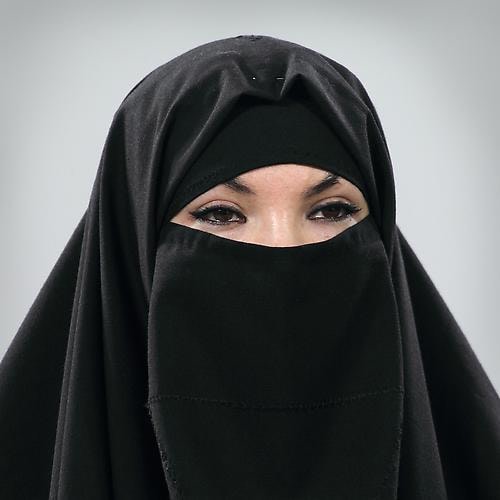 Portrait 0740, 33 Minutes. 2010. 