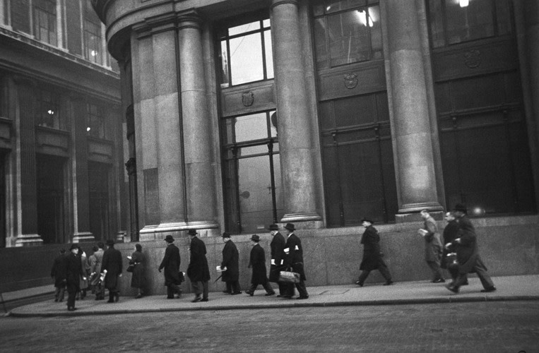 London, Bankers, (Vintage), 1951, 16 x 20 inch gelatin silver print 