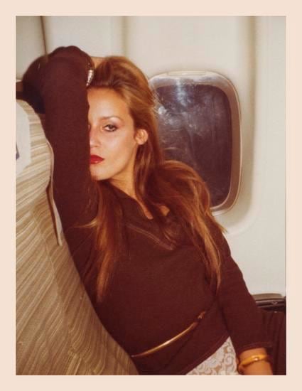 Jerry Hall. 1975, 	4.5 x 3.25 inch unique vintage Kodak print