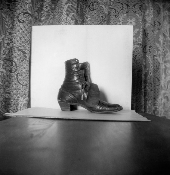 Untitled, 1907, 15 x 15 gelatin silver print from the original negative