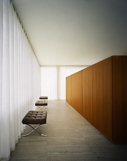 Mies van der Rohe Farnsworth House, Barcelona Stools